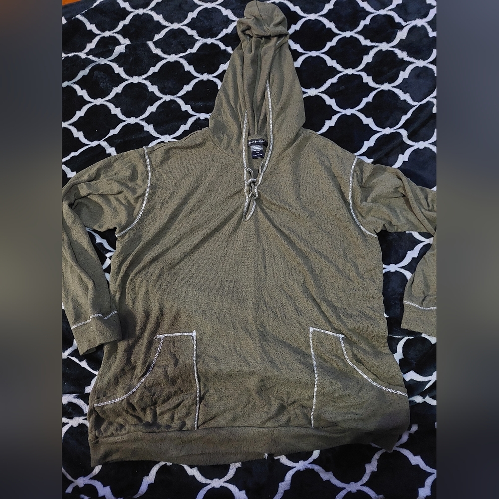 EUC Ashley Stewart soft Olive Green Hoodie size 14/16